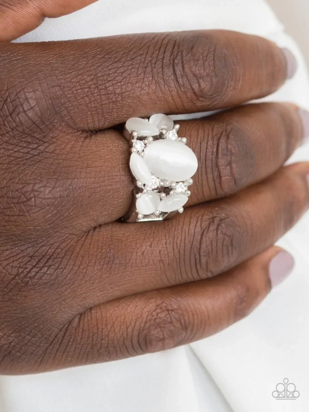 Paparazzi Silver Ring (R083) - Picture 2 of 2
